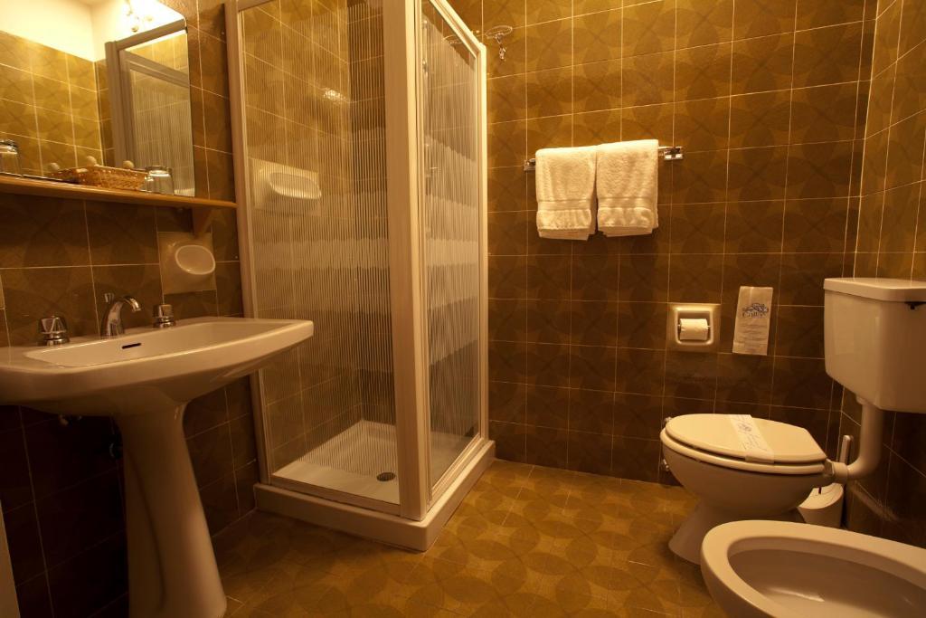Tre Laghi Hotel Nebbiuno Rom bilde