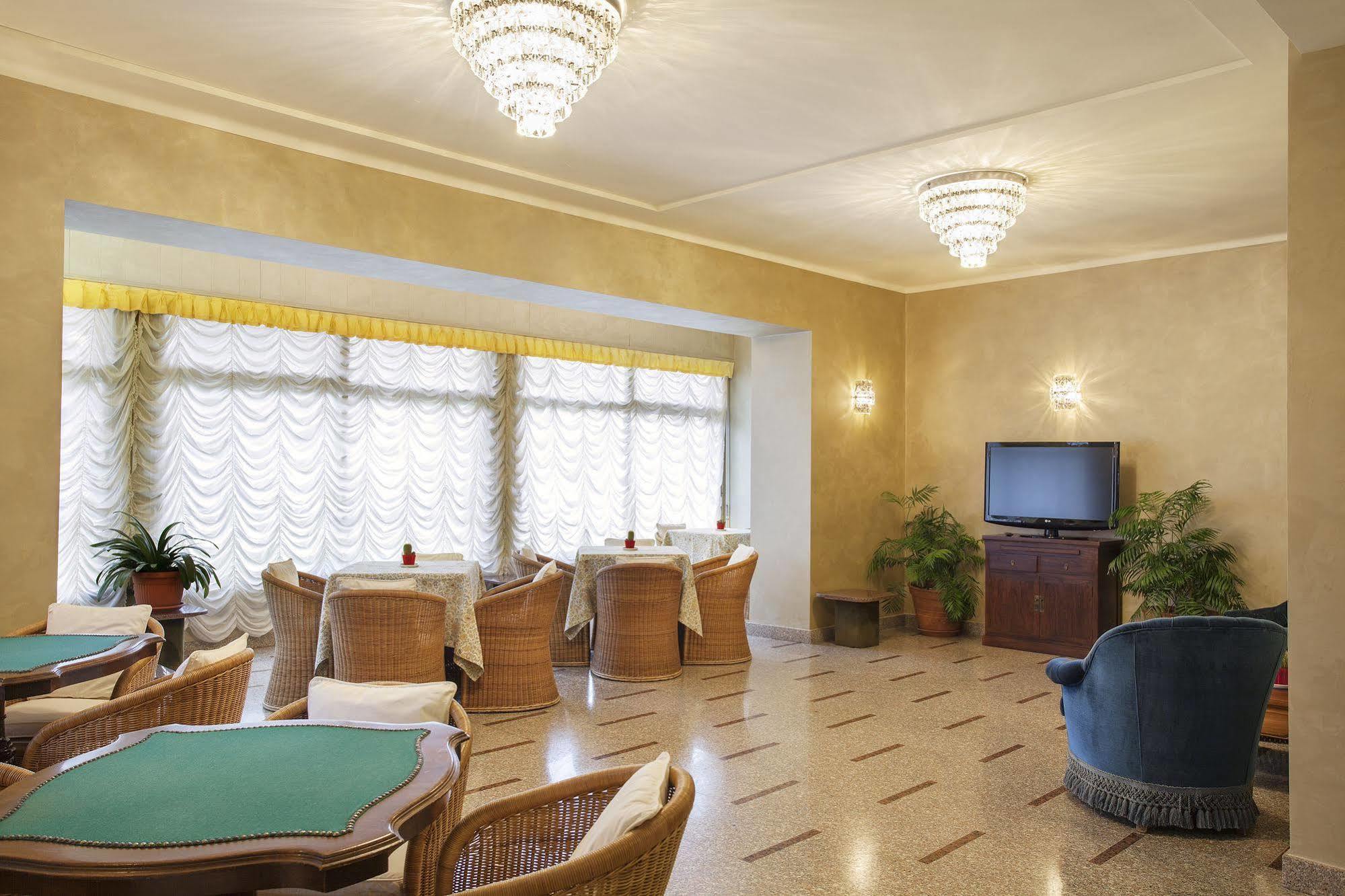 Tre Laghi Hotel Nebbiuno Eksteriør bilde