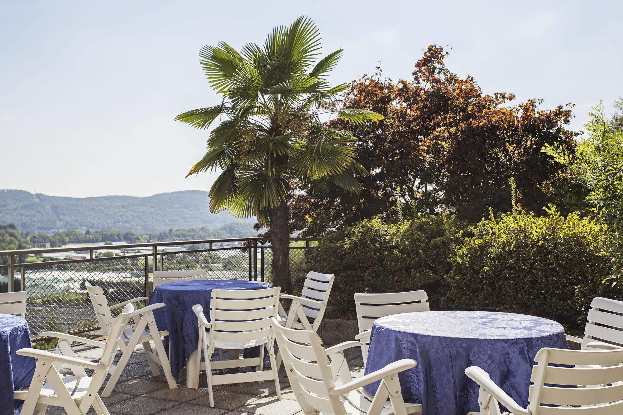 Tre Laghi Hotel Nebbiuno Eksteriør bilde