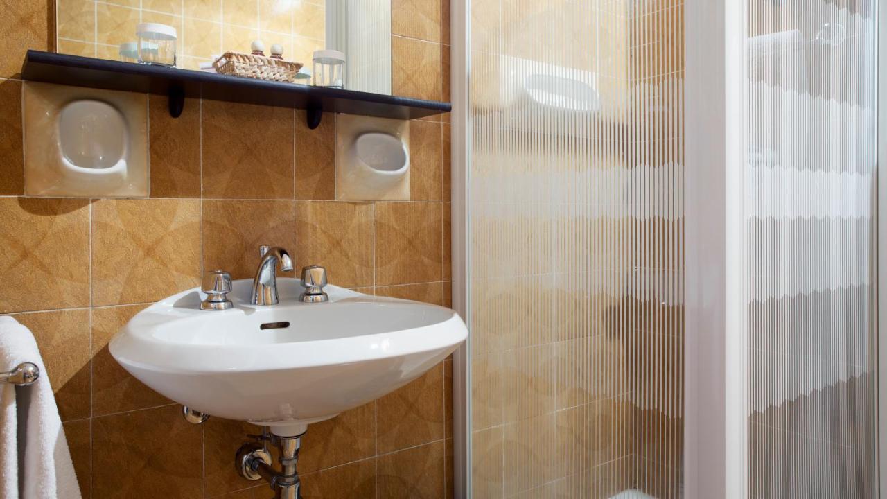 Tre Laghi Hotel Nebbiuno Eksteriør bilde